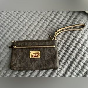 Michael Kors Wristlet